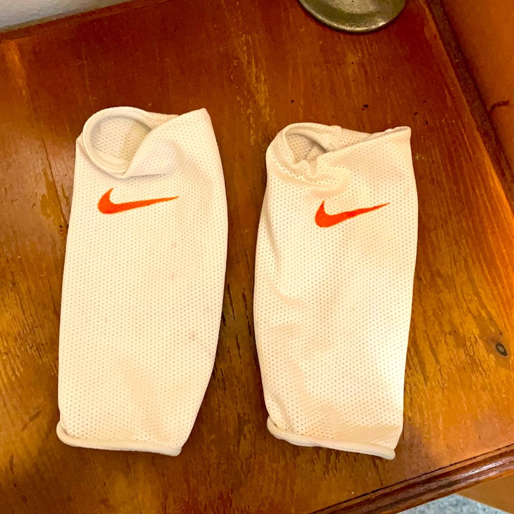 Nike shin guard holders